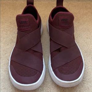 Vans Ultrarange Gore Burgundy women’s Size 8.5
